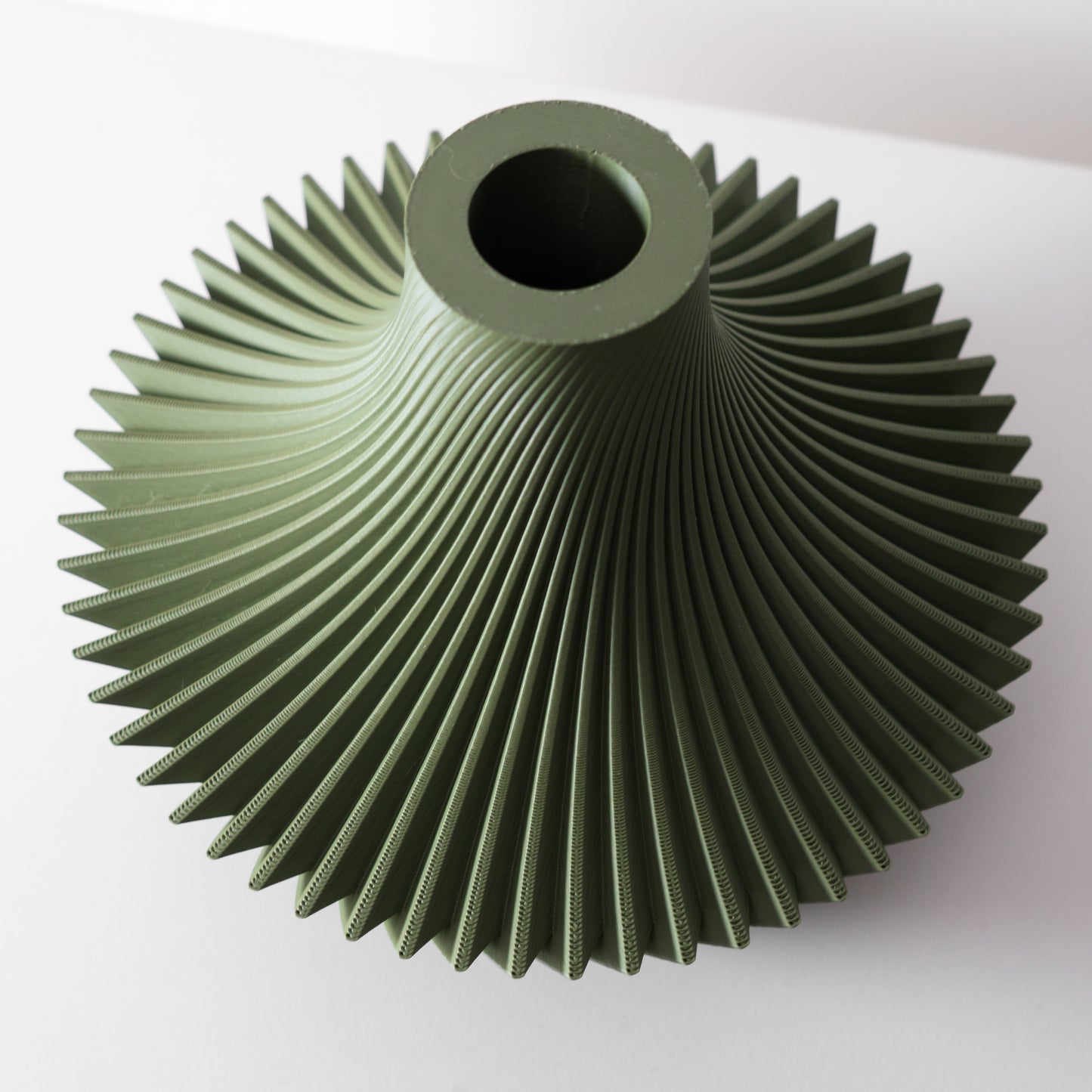 Kitan Short Vase, Modern and Unique Home Decor