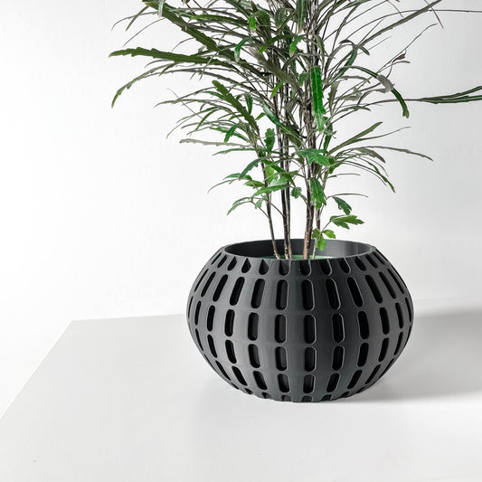 Xander Planter Pot
