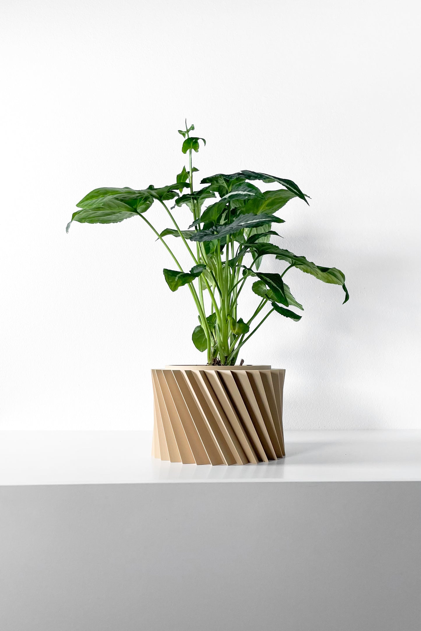Wiron Planter Pot