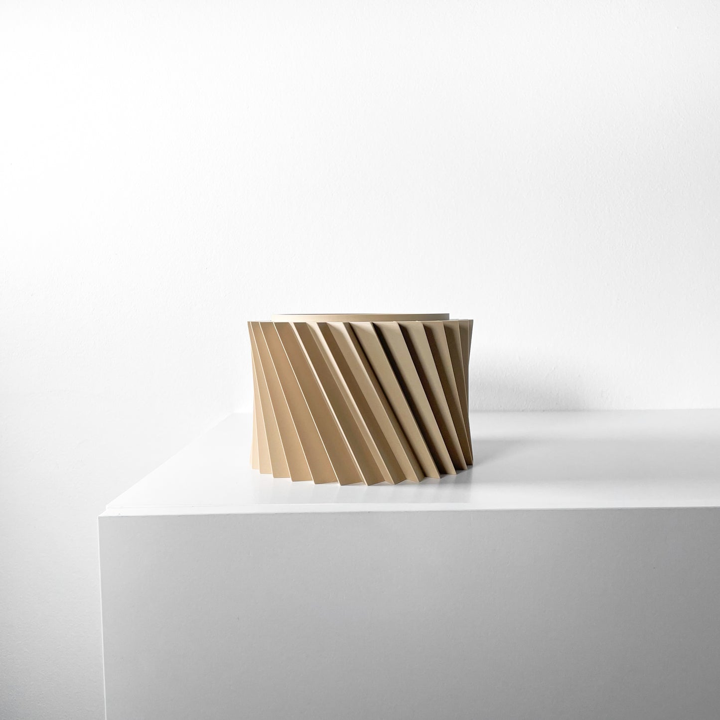 Wiron Planter Pot