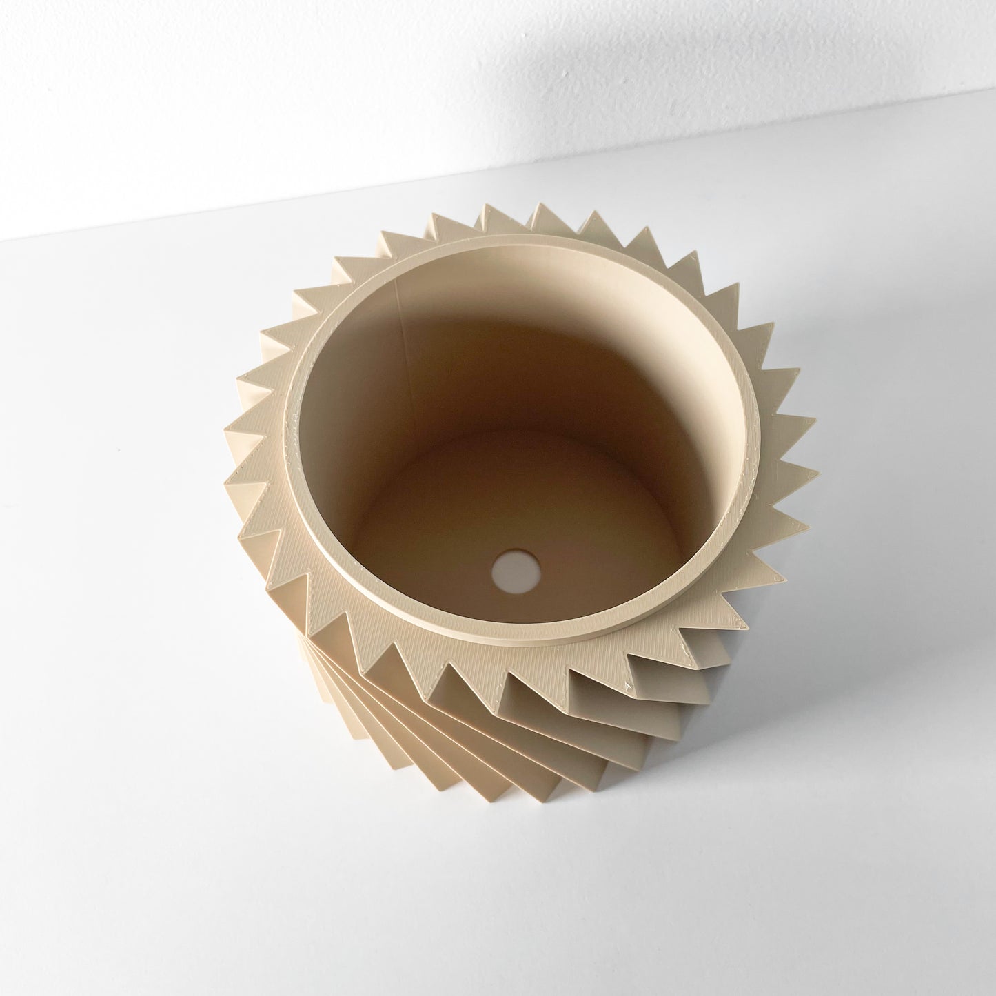 Wiron Planter Pot