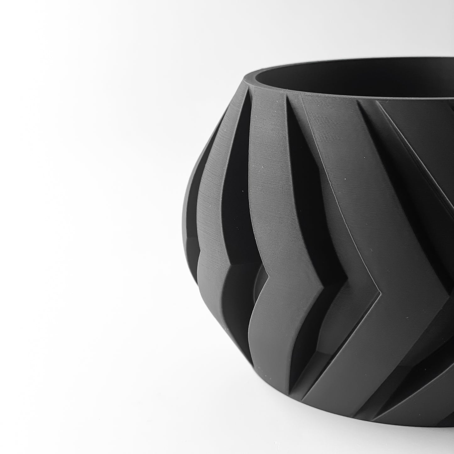 Manse Planter Pot