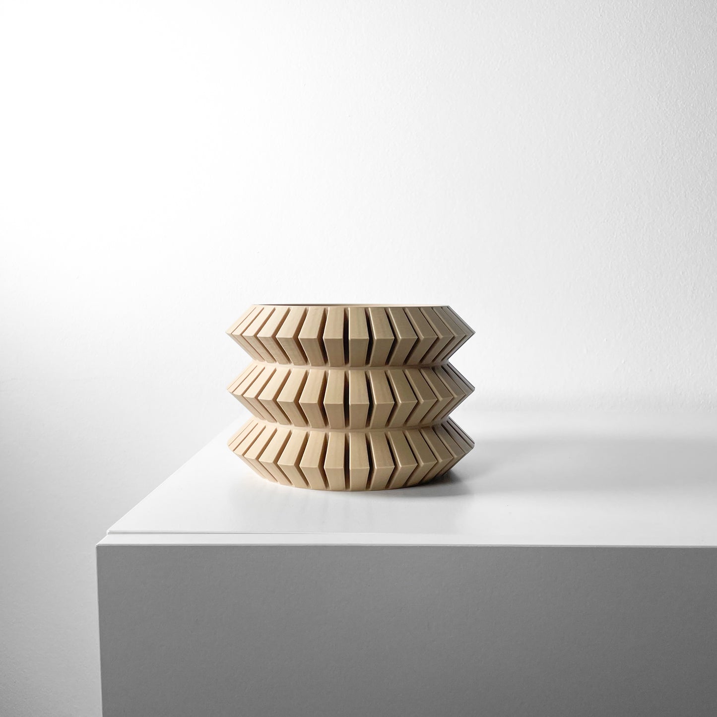 Sivat Planter Pot