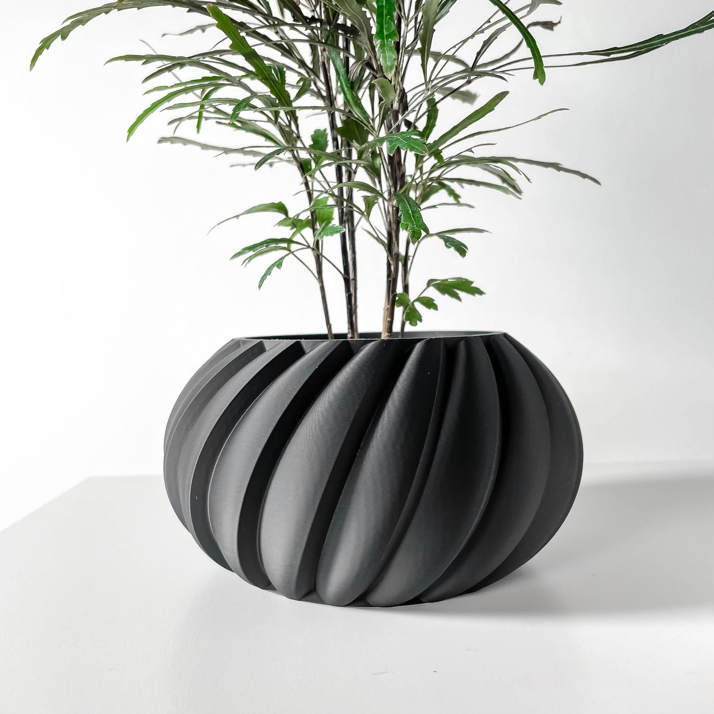 Oro Planter Pot